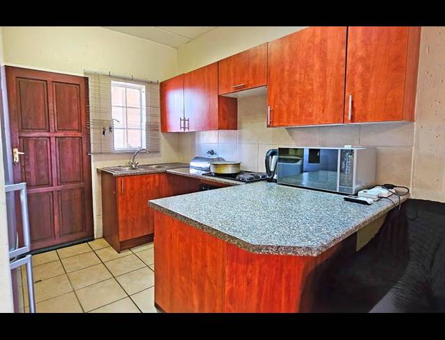 3 BEDROOM APARTMENT FOR SALE IN BOKSBURG